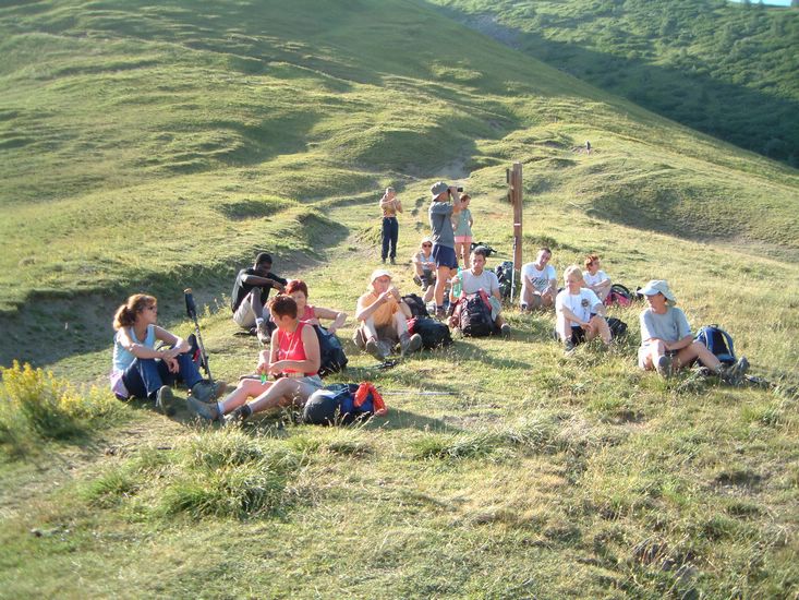 Day 6. The group having a pause on the way to the plateau d'Emparts.