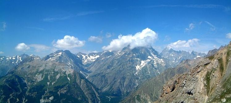 The view from col Vallouise over the Ecrins