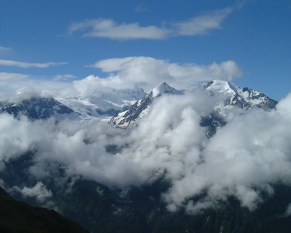 Looking to-wards Chamonix