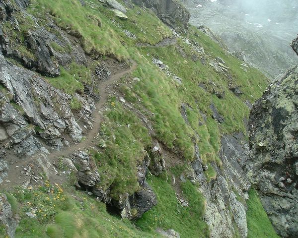 Climbing to Col de la Louvie